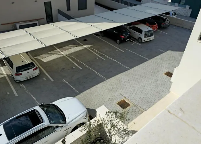 La&ma Zadar